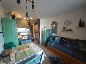 Studio rénové à Valfréjus, proche télécabine et commerces - FR-1-561-134 Modane
